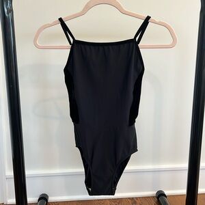 Women’s Elevé leotard size xs. Black with velvet trim. Pristine condition.